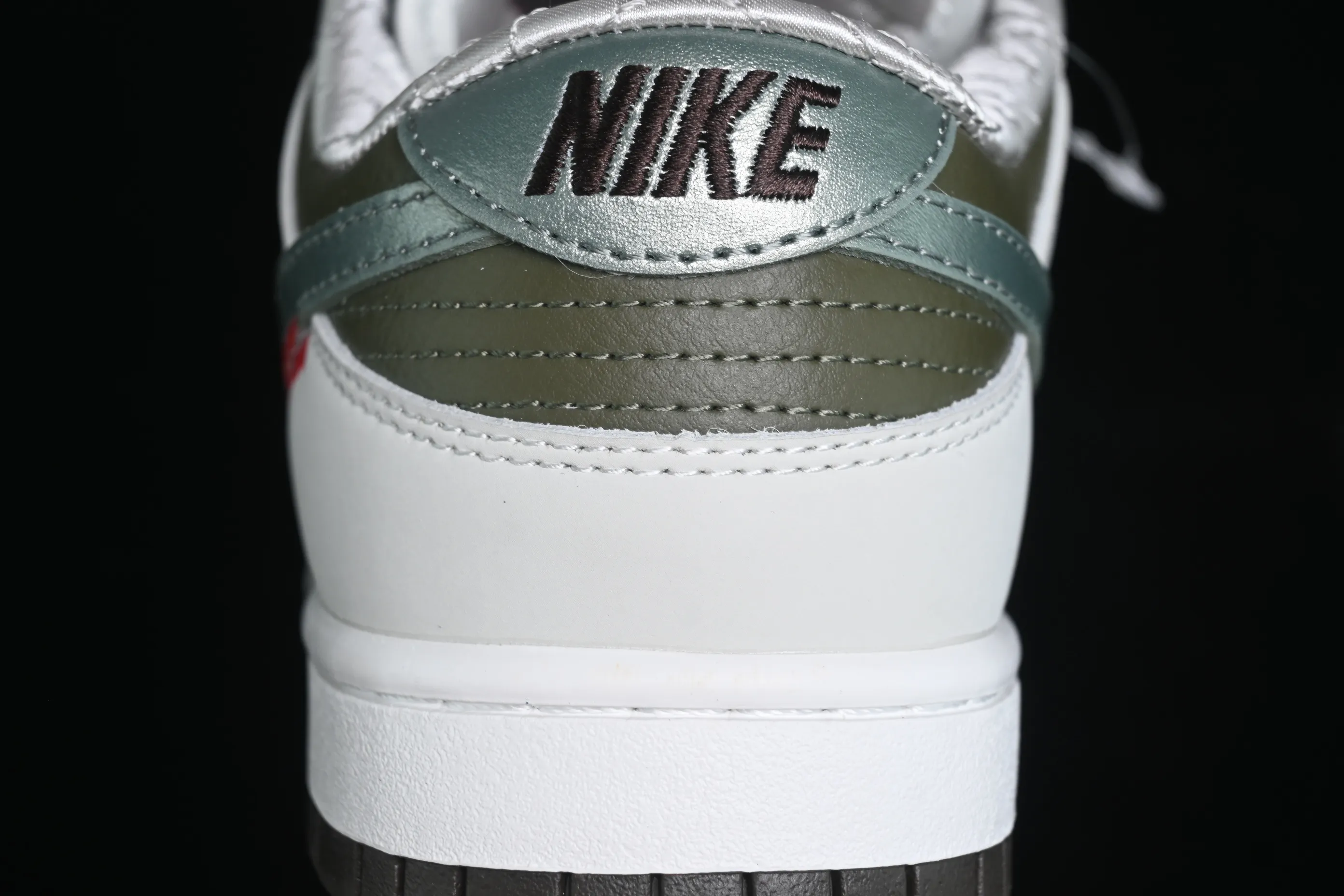 All Categories Nk SB Dunk Series Nk SB Dunk Low Low-top sneakers Nk Dunk Low "Year of the Snake" Year of the Snake Spring Festival limited low-top casual sneakers HV5980-231